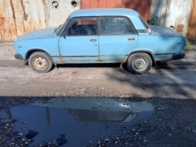 Синій ВАЗ 2107, об'ємом двигуна 1.5 л та пробігом 200 тис. км за 450 $, фото 2 на Automoto.ua