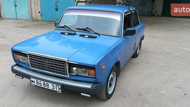Синий ВАЗ 2107, объемом двигателя 1.5 л и пробегом 168 тыс. км за 900 $, фото 3 на Automoto.ua