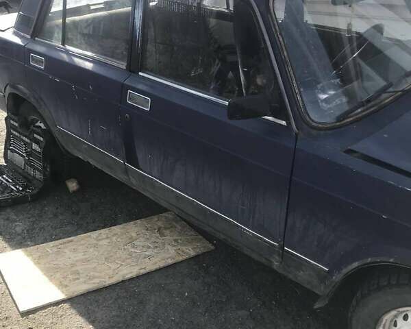 Синий ВАЗ 2107, объемом двигателя 1.5 л и пробегом 111 тыс. км за 450 $, фото 2 на Automoto.ua