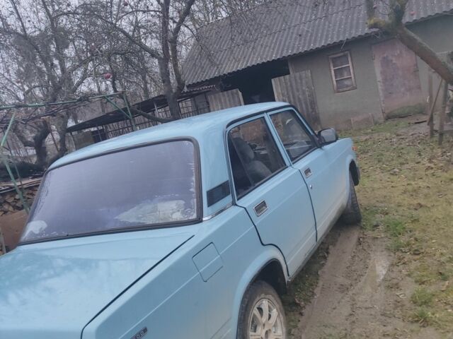 Синий ВАЗ 2107, объемом двигателя 5 л и пробегом 111 тыс. км за 950 $, фото 1 на Automoto.ua