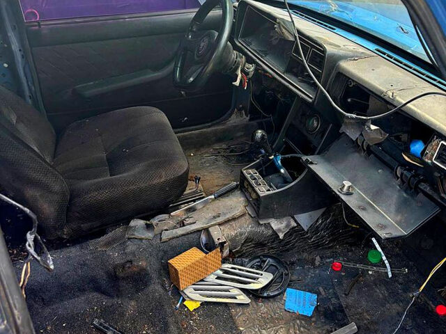 Синий ВАЗ 2107, объемом двигателя 1.7 л и пробегом 0 тыс. км за 560 $, фото 1 на Automoto.ua