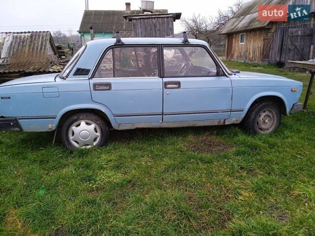 Синий ВАЗ 2107, объемом двигателя 1.6 л и пробегом 966 тыс. км за 650 $, фото 6 на Automoto.ua