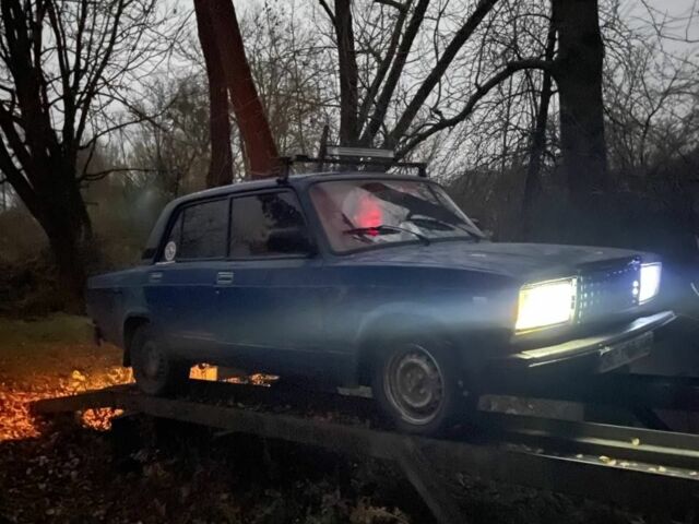 Синий ВАЗ 2107, объемом двигателя 0 л и пробегом 111 тыс. км за 250 $, фото 4 на Automoto.ua