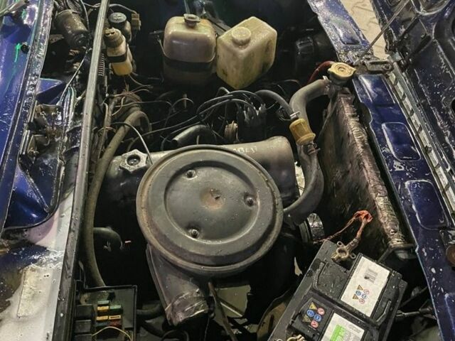 Синій ВАЗ 2107, об'ємом двигуна 1.5 л та пробігом 300 тис. км за 402 $, фото 6 на Automoto.ua