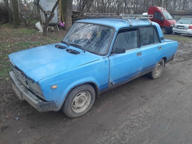 Синий ВАЗ 2107, объемом двигателя 0 л и пробегом 260 тыс. км за 200 $, фото 4 на Automoto.ua