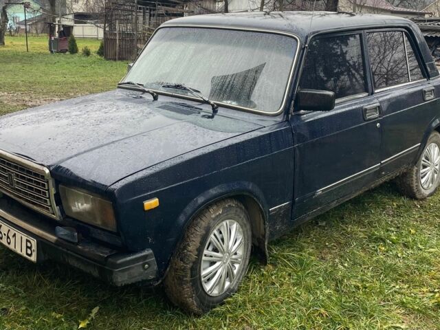 Синий ВАЗ 2107, объемом двигателя 1.5 л и пробегом 150 тыс. км за 650 $, фото 2 на Automoto.ua