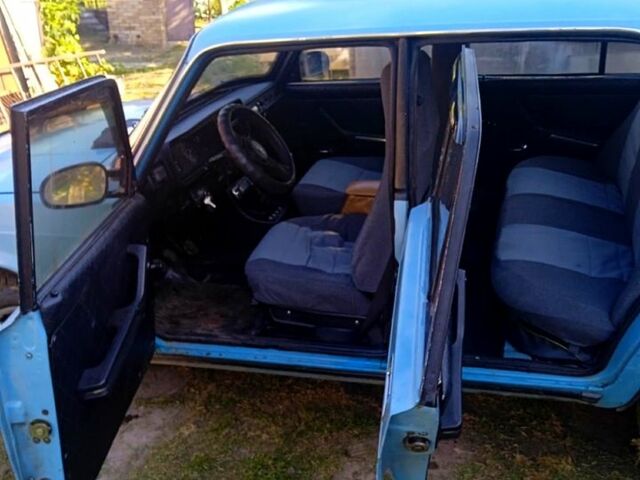 Синий ВАЗ 2107, объемом двигателя 1.5 л и пробегом 300 тыс. км за 750 $, фото 2 на Automoto.ua