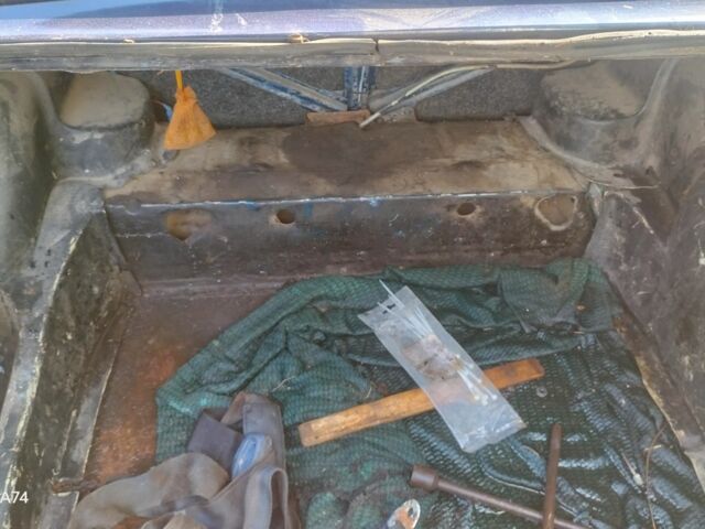 Синий ВАЗ 2107, объемом двигателя 1.4 л и пробегом 150 тыс. км за 550 $, фото 2 на Automoto.ua