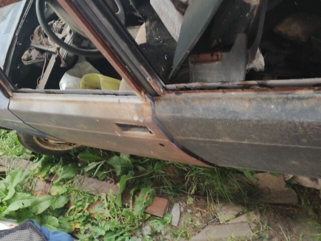 Синий ВАЗ 2107, объемом двигателя 0 л и пробегом 50 тыс. км за 72 $, фото 4 на Automoto.ua