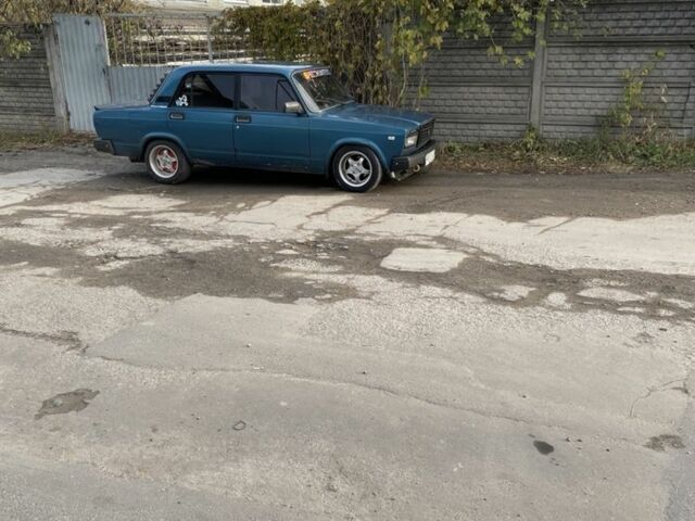 ВАЗ 2107 1990 в Виннице на Automoto.ua Синий ВАЗ 2107, объемом двигателя 1.5 л и пробегом 1 тыс. км за 400 $, фото 3 на Automoto.ua