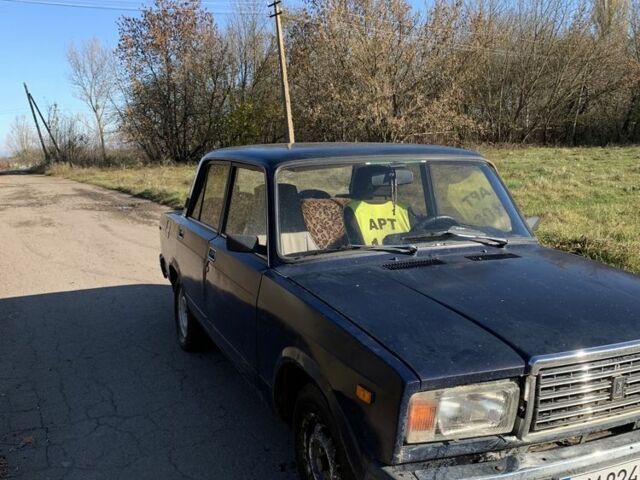 Синий ВАЗ 2107, объемом двигателя 1.5 л и пробегом 3 тыс. км за 650 $, фото 3 на Automoto.ua