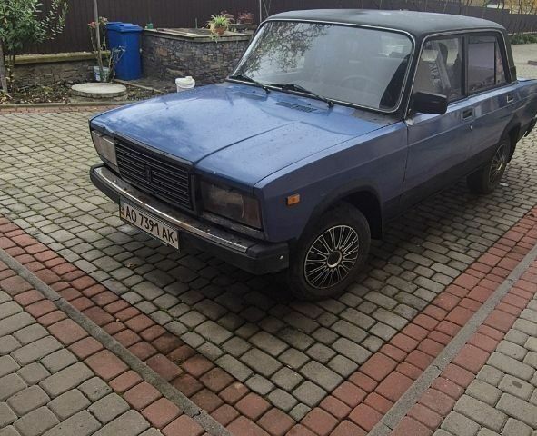 ВАЗ 2107 1990 в Иршава на Automoto.ua Синий ВАЗ 2107, объемом двигателя 0 л и пробегом 77 тыс. км за 287 $, фото 6 на Automoto.ua