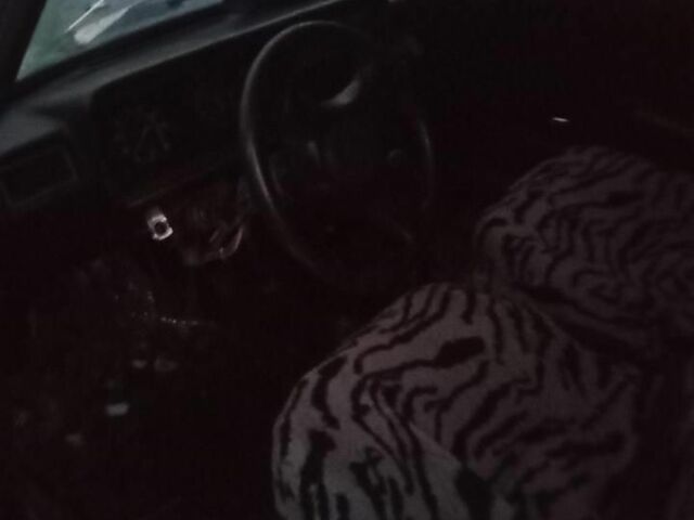 Синий ВАЗ 2107, объемом двигателя 1.5 л и пробегом 66 тыс. км за 214 $, фото 4 на Automoto.ua