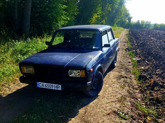 ВАЗ 2107 1991 в Умани на Automoto.ua Синий ВАЗ 2107, объемом двигателя 1.5 л и пробегом 140 тыс. км за 540 $, фото 3 на Automoto.ua