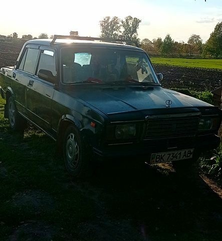 Синій ВАЗ 2107, об'ємом двигуна 15 л та пробігом 0 тис. км за 600 $, фото 3 на Automoto.ua