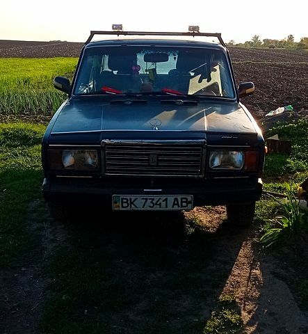 Синій ВАЗ 2107, об'ємом двигуна 15 л та пробігом 0 тис. км за 600 $, фото 2 на Automoto.ua