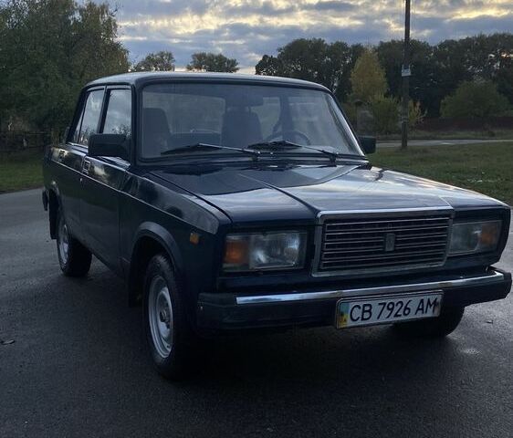 ВАЗ 2107 1994 в Чернигове на Automoto.ua Синий ВАЗ 2107, объемом двигателя 1.5 л и пробегом 83 тыс. км за 950 $, фото 1 на Automoto.ua