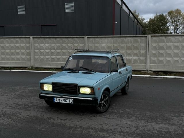 ВАЗ 2107 1995 в Андрушевке на Automoto.ua Синий ВАЗ 2107, объемом двигателя 1.5 л и пробегом 20 тыс. км за 750 $, фото 1 на Automoto.ua