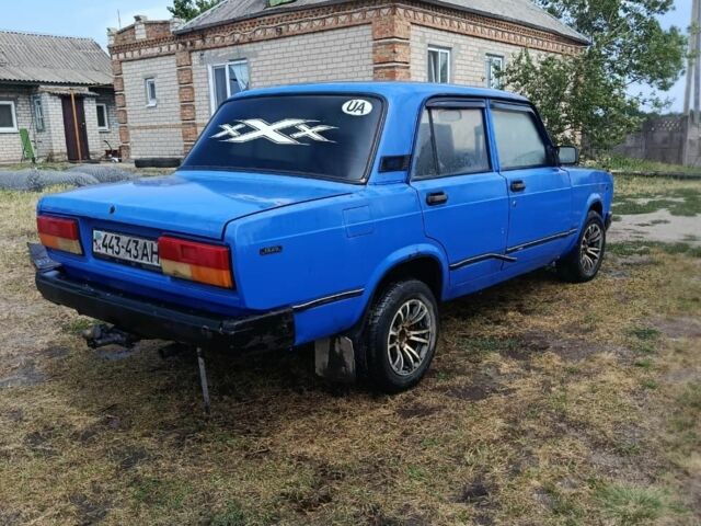 Синий ВАЗ 2107, объемом двигателя 1.5 л и пробегом 230 тыс. км за 700 $, фото 6 на Automoto.ua