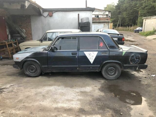 Синій ВАЗ 2107, об'ємом двигуна 1.7 л та пробігом 150 тис. км за 400 $, фото 2 на Automoto.ua