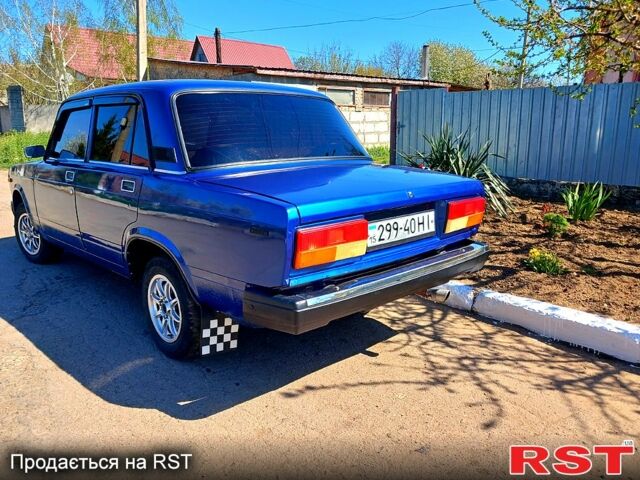 Синій ВАЗ 2107, об'ємом двигуна 1.5 л та пробігом 150 тис. км за 1700 $, фото 3 на Automoto.ua