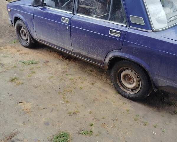Синий ВАЗ 2107, объемом двигателя 1.5 л и пробегом 200 тыс. км за 750 $, фото 2 на Automoto.ua