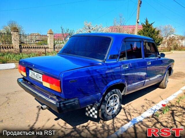 Синій ВАЗ 2107, об'ємом двигуна 1.5 л та пробігом 150 тис. км за 1700 $, фото 4 на Automoto.ua