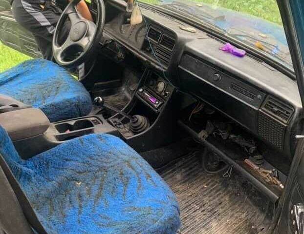 ВАЗ 2107 1998 в Здолбунове на Automoto.ua Синий ВАЗ 2107, объемом двигателя 1.5 л и пробегом 100 тыс. км за 350 $, фото 1 на Automoto.ua