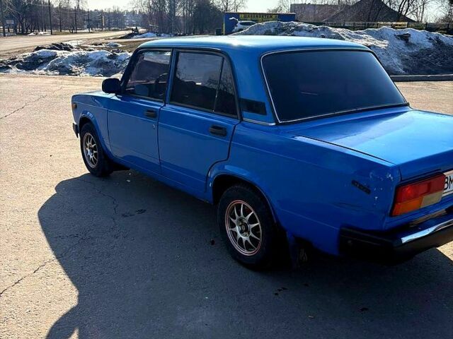Синий ВАЗ 2107, объемом двигателя 1.5 л и пробегом 210 тыс. км за 900 $, фото 4 на Automoto.ua