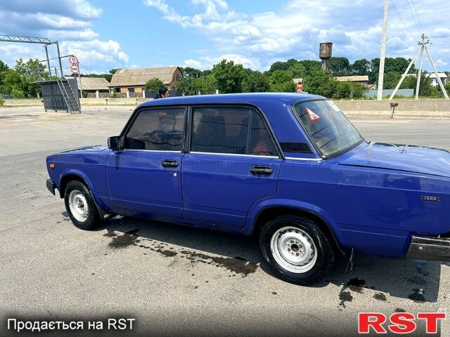 Синий ВАЗ 2107, объемом двигателя 1.5 л и пробегом 100 тыс. км за 1300 $, фото 3 на Automoto.ua