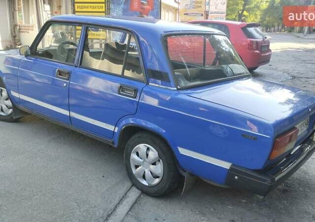 Синий ВАЗ 2107, объемом двигателя 1.5 л и пробегом 147 тыс. км за 1400 $, фото 3 на Automoto.ua
