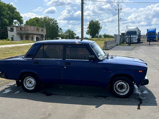 Синий ВАЗ 2107, объемом двигателя 1.5 л и пробегом 100 тыс. км за 1300 $, фото 5 на Automoto.ua