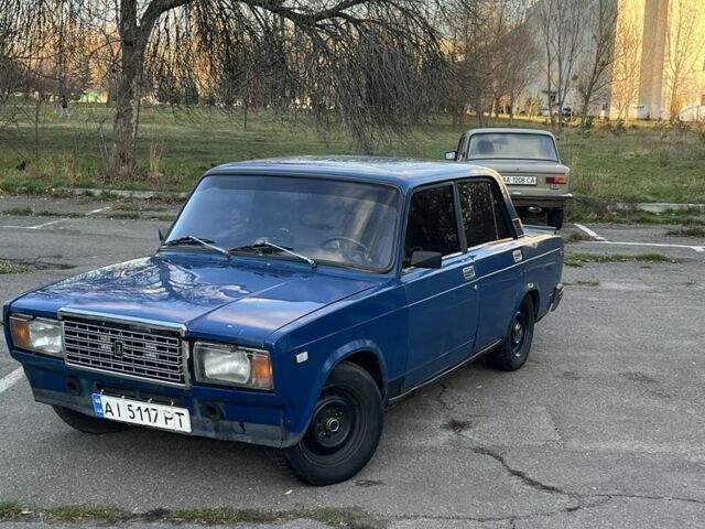 Синий ВАЗ 2107, объемом двигателя 1.5 л и пробегом 300 тыс. км за 1200 $, фото 1 на Automoto.ua