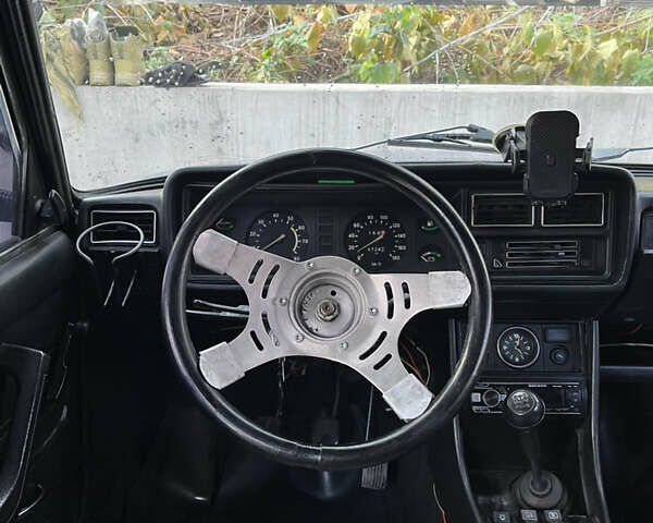 Синий ВАЗ 2107, объемом двигателя 1.6 л и пробегом 300 тыс. км за 1200 $, фото 1 на Automoto.ua