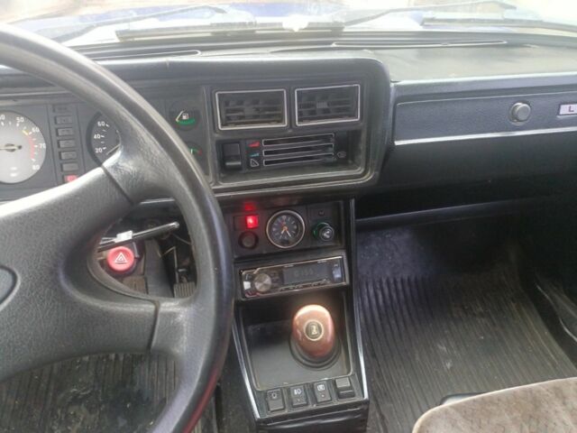 Синий ВАЗ 2107, объемом двигателя 0 л и пробегом 170 тыс. км за 1100 $, фото 4 на Automoto.ua