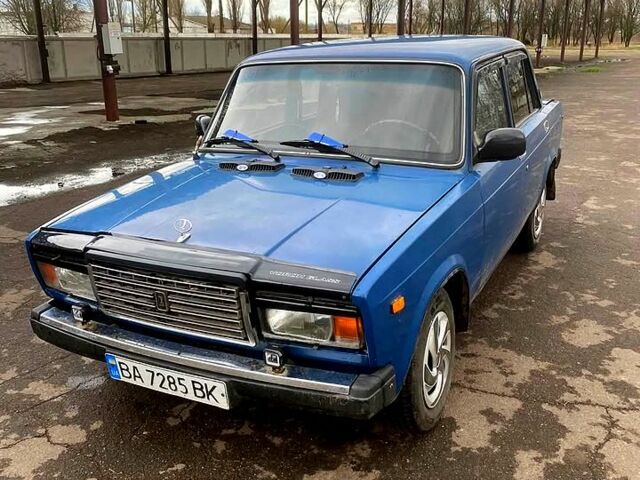 Синий ВАЗ 2107, объемом двигателя 1.6 л и пробегом 0 тыс. км за 950 $, фото 5 на Automoto.ua