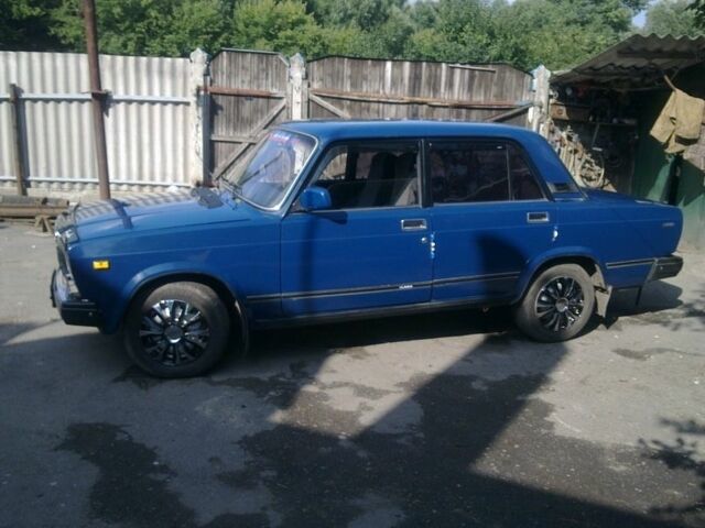 Синій ВАЗ 2107, об'ємом двигуна 1.5 л та пробігом 150 тис. км за 1450 $, фото 4 на Automoto.ua