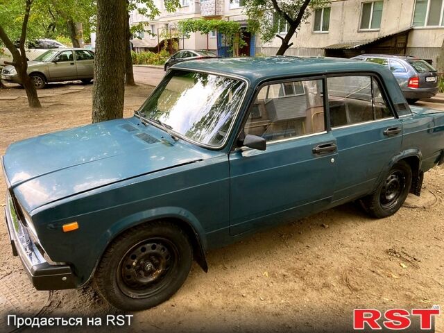 Синий ВАЗ 2107, объемом двигателя 1.5 л и пробегом 300 тыс. км за 950 $, фото 1 на Automoto.ua
