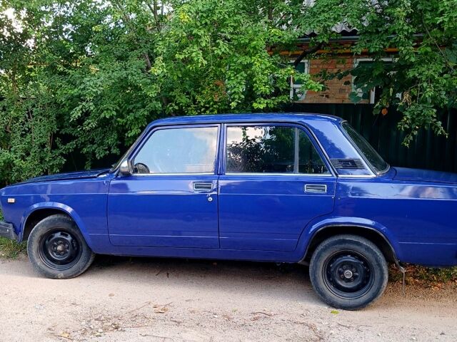 ВАЗ 2107 2001 в Кропивницком (Кировограде) на Automoto.ua Синий ВАЗ 2107, объемом двигателя 1.5 л и пробегом 0 тыс. км за 850 $, фото 1 на Automoto.ua