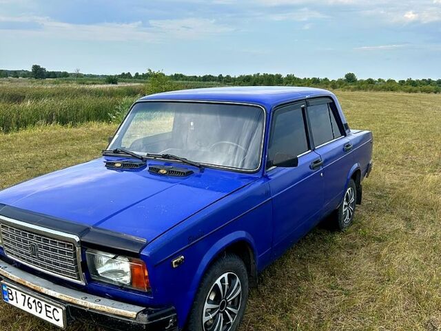 Синий ВАЗ 2107, объемом двигателя 1.5 л и пробегом 200 тыс. км за 1000 $, фото 1 на Automoto.ua