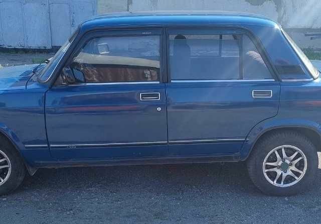 Синий ВАЗ 2107, объемом двигателя 1.6 л и пробегом 150 тыс. км за 1000 $, фото 3 на Automoto.ua