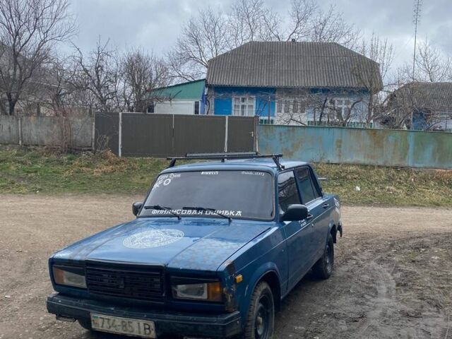 Синій ВАЗ 2107, об'ємом двигуна 1.6 л та пробігом 100 тис. км за 850 $, фото 5 на Automoto.ua