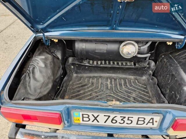 Синий ВАЗ 2107, объемом двигателя 1.45 л и пробегом 37 тыс. км за 900 $, фото 4 на Automoto.ua