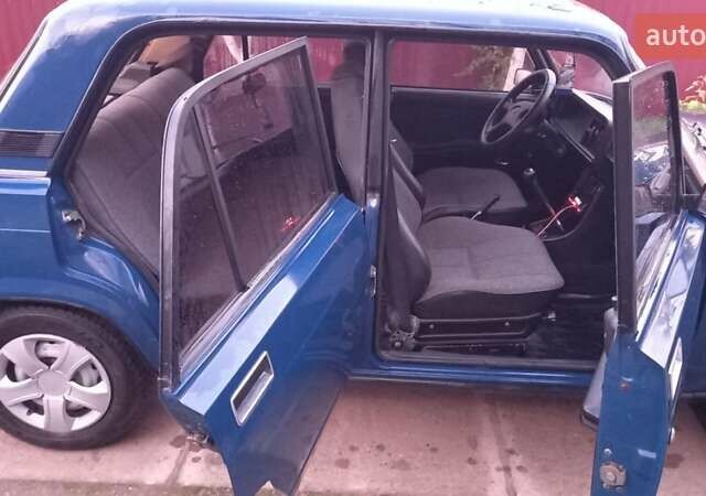Синій ВАЗ 2107, об'ємом двигуна 1.45 л та пробігом 150 тис. км за 1550 $, фото 4 на Automoto.ua