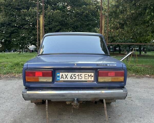 Синий ВАЗ 2107, объемом двигателя 1.45 л и пробегом 205 тыс. км за 900 $, фото 1 на Automoto.ua