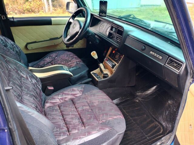 Синий ВАЗ 2107, объемом двигателя 1.6 л и пробегом 150 тыс. км за 950 $, фото 4 на Automoto.ua