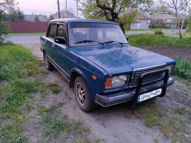 Синий ВАЗ 2107, объемом двигателя 1.6 л и пробегом 214 тыс. км за 1201 $, фото 2 на Automoto.ua
