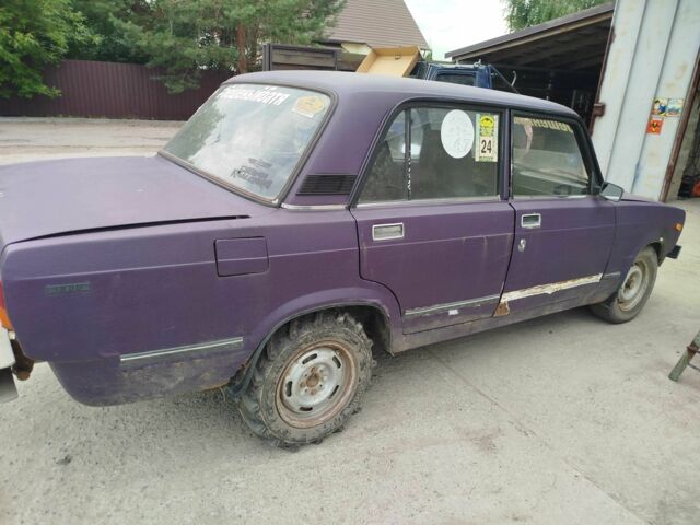 Синий ВАЗ 2107, объемом двигателя 1.7 л и пробегом 200 тыс. км за 550 $, фото 3 на Automoto.ua