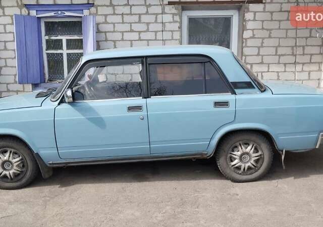 Синий ВАЗ 2107, объемом двигателя 1.57 л и пробегом 140 тыс. км за 1300 $, фото 5 на Automoto.ua