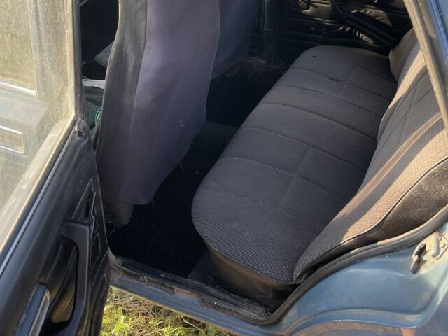 Синий ВАЗ 2107, объемом двигателя 1.5 л и пробегом 75 тыс. км за 350 $, фото 5 на Automoto.ua